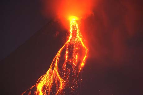 Mayon volcano eruption