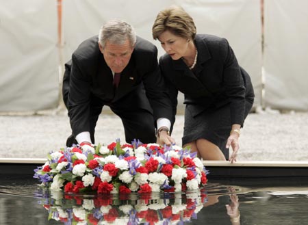 Bushes lay wreaths to mark 9/11