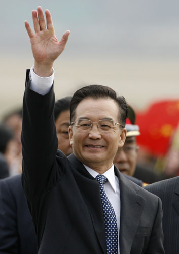 Premier Wen arrives in South Korea