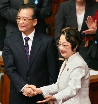 Premier Wen delivers speech to Japanese parliament