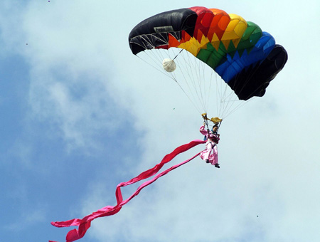 PLA perform parachute jump show in Hong Kong