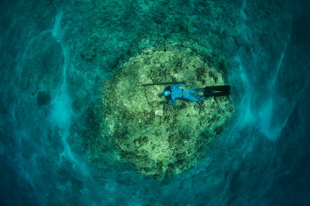 Freediving with one leg only