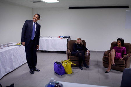 Behind-the-scenes: Obamas and those at White House