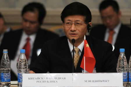 State Councilor attends SCO meetings in Moscow