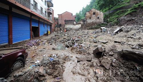 SW China battles flood