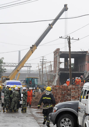 17 killed in N. China building collapse