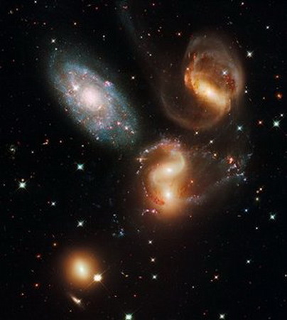 Newly fixed Hubble's deep space photos again amaze