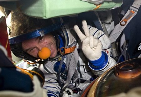 Space tourist Laliberte enjoys safe return