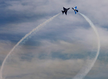 Rehearsal for air force's anniversary