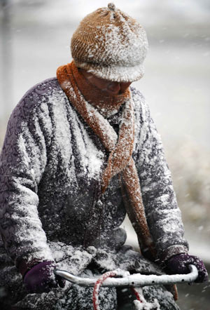 Snow storms hit northern China