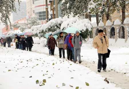 Snow storms hit northern China