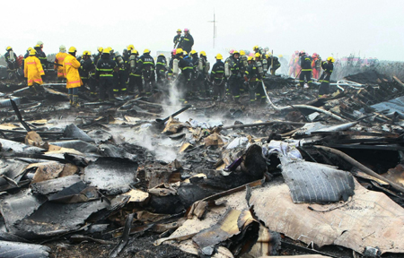 Three dead, four injured in cargo plane crash in Shanghai