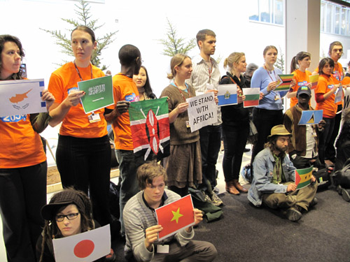 Youths urge leaders to act on climate change