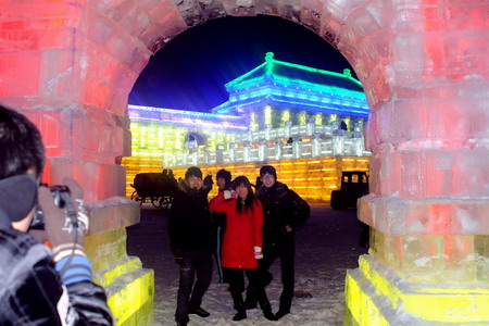 Harbin Ice and Snow World opens to tourists