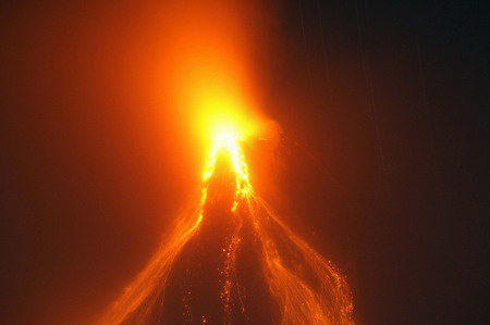 Mayon volcano continues to rumble, lava fountaining