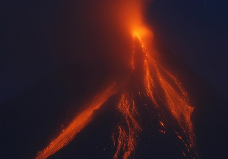 Mayon volcano continues to rumble, lava fountaining