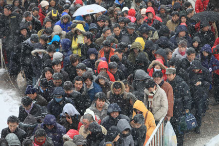 Heavy snow sweeps Beijing and other regions