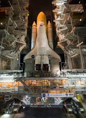 'Endeavour' arrives at launch pad