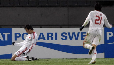 China beats South Korea 3-0 at East Asian Champs