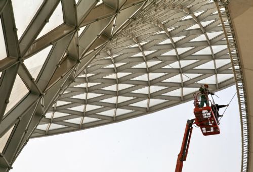 Shanghai Expo installation proceeding on schedule