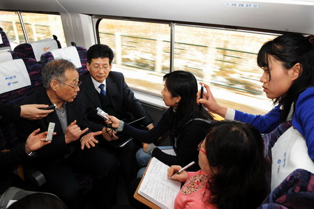 Members of CPPCC arrive in Beijing for session 