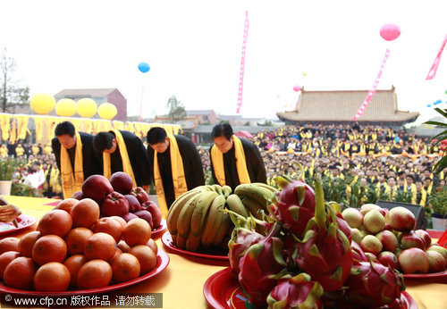 10,000 gather for Laozi’s birthday