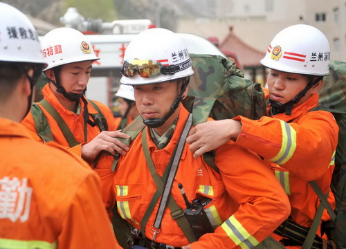 Vice Premier visits Yushu, relief and rescue underway