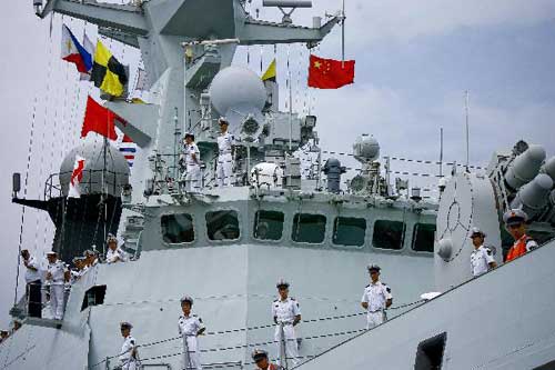 Chinese Naval fleet visits Philippines