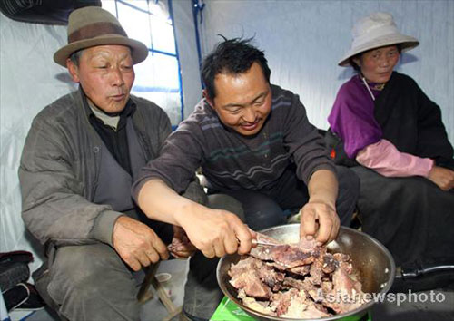 Life of earthquake survivors in Yushu