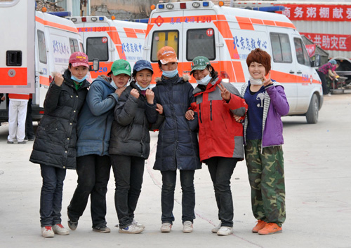 Young people volunteer in Yushu