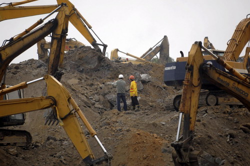 Rescue effort underway for landslide survivors in Taiwan