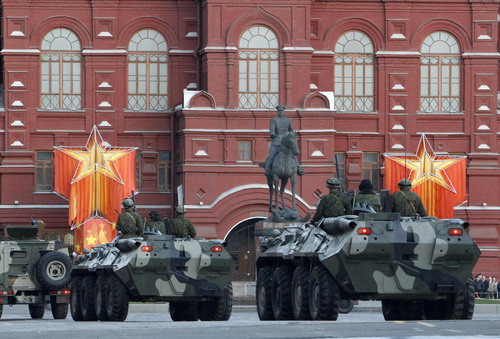 Moscow rehearses for military parade