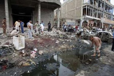 In Iraq's bloodiest day of 2010, attacks kill 100