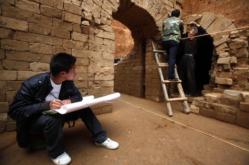 Ancient general's tomb unearthed in Henan