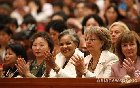 Beijing holds Global Summit of Women 2010