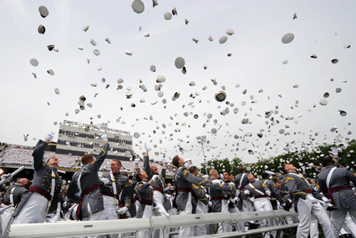 Obama addresses West Point graduation ceremony