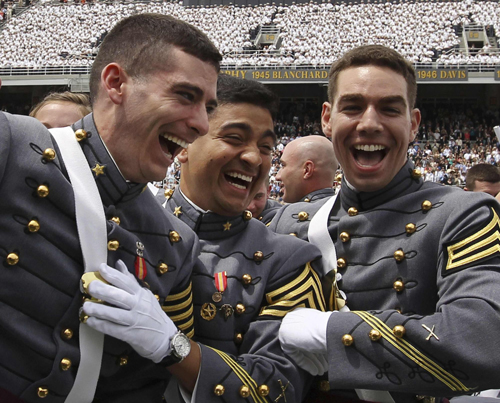 Obama addresses West Point graduation ceremony