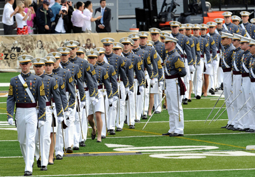 Obama addresses West Point graduation ceremony