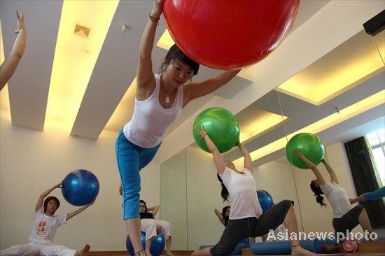 Women craze for pilates in E China