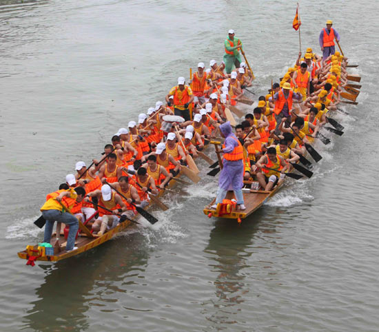 Dragon boat racing to celebrate festival