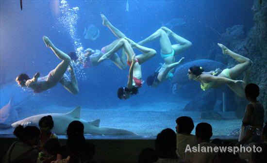 Water ballet performed in East China