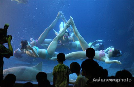 Water ballet performed in East China