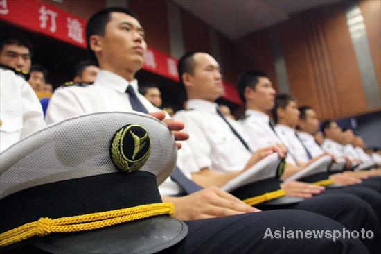 First college-trained pilots at commencement