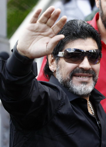 Chavez welcomes visiting soccer coach Maradona