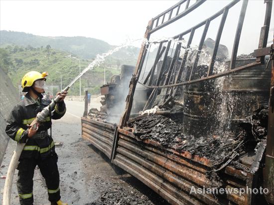 Fire engulfs truck in SW China