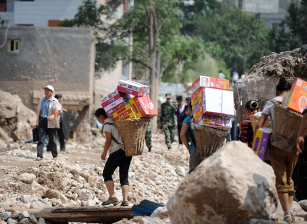 Mudslide survivors receive timely relief materials