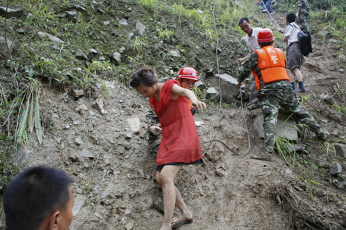 Evacuation continues in mudslide-hit Yingxiu