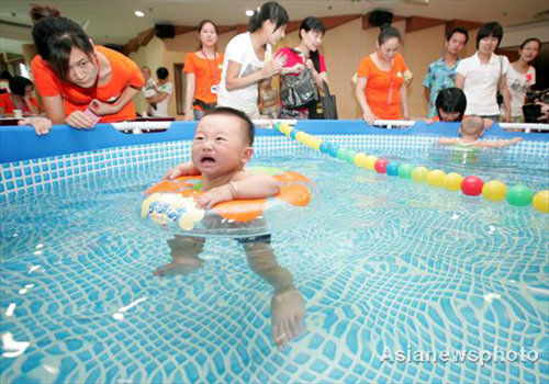 Little swimmers go for the gold