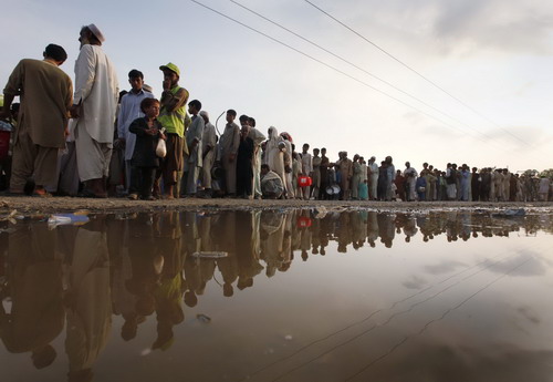 Food shortage threatens life in Pakistan