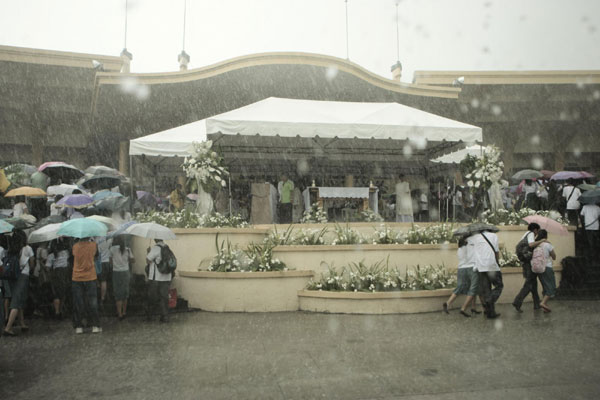 Memorial service for HK victims in the Philippines